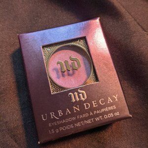 Urban Decay Single Eyeshadow in Asphyxia (Purple)